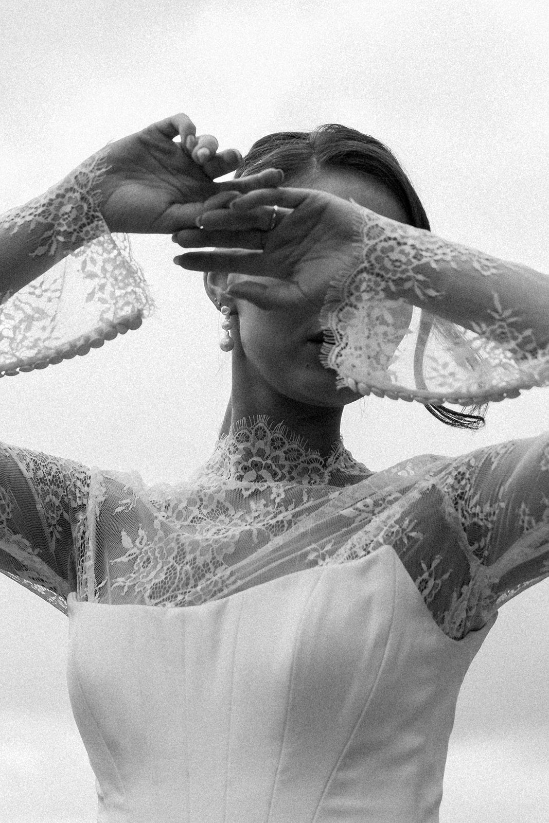 Yasmin Pearl Earrings