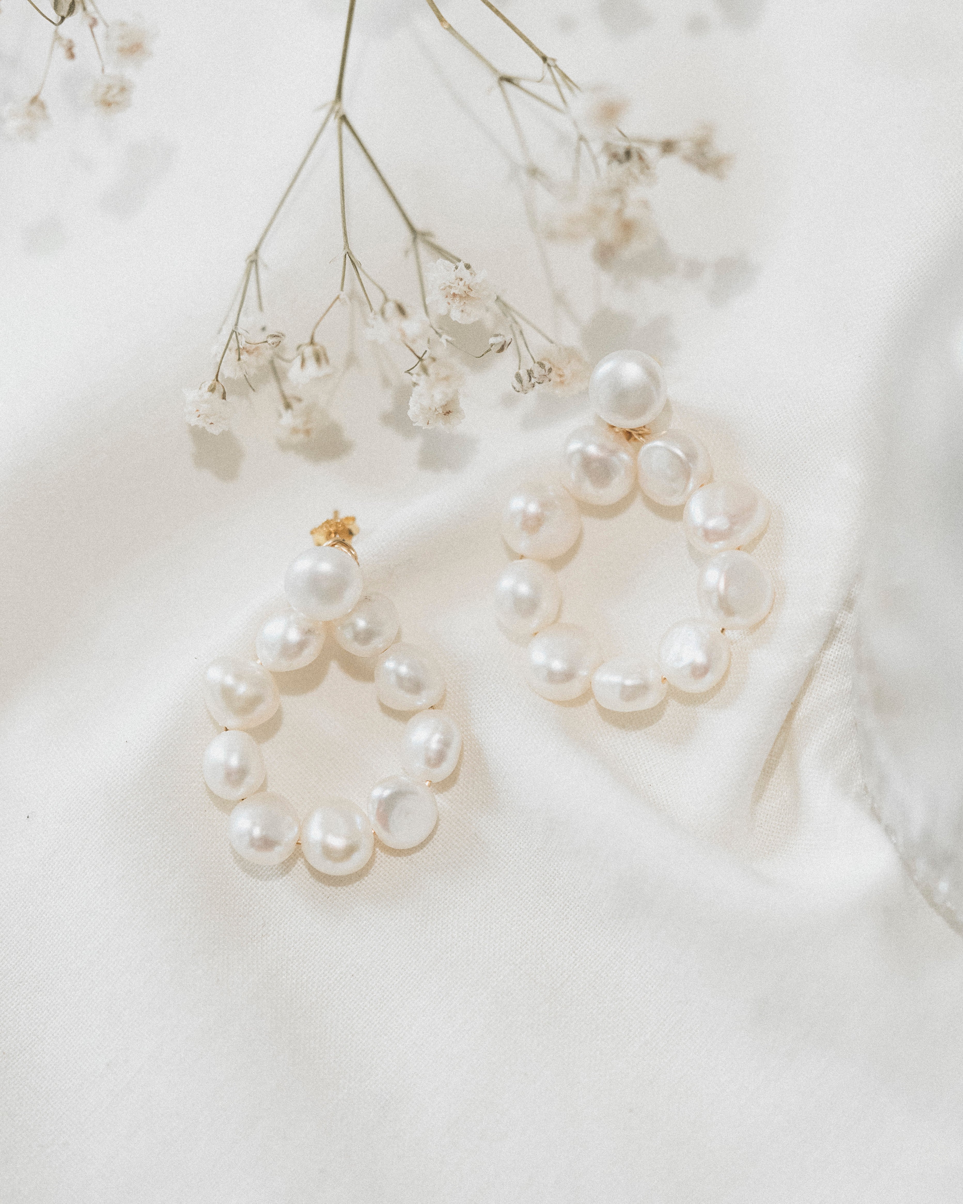 Julia Pearl Earrings