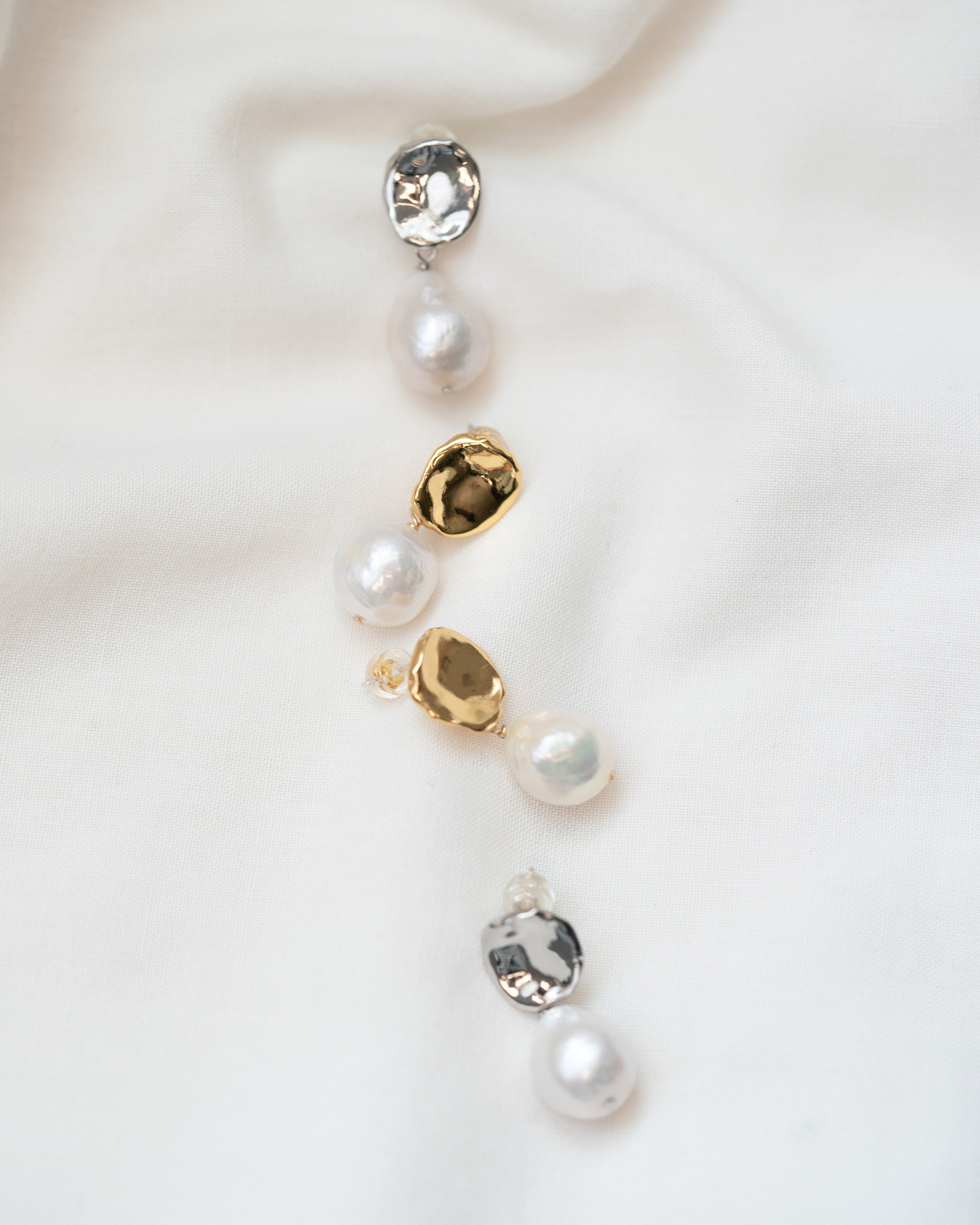 Jen Pearl Earrings
