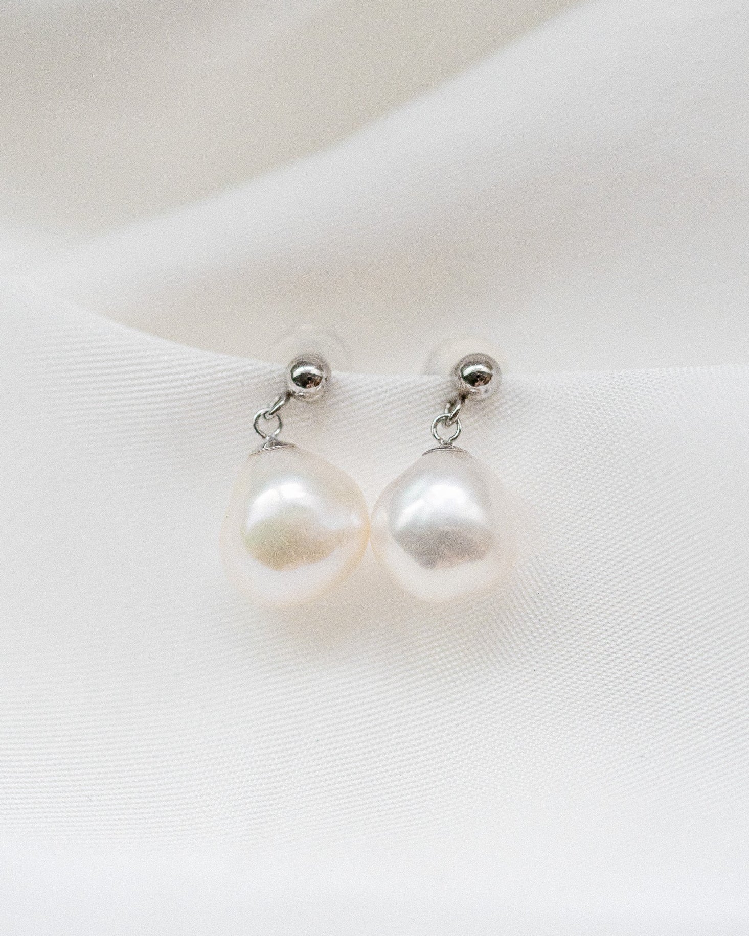 Elisse Single Drop Stud | Solid Gold