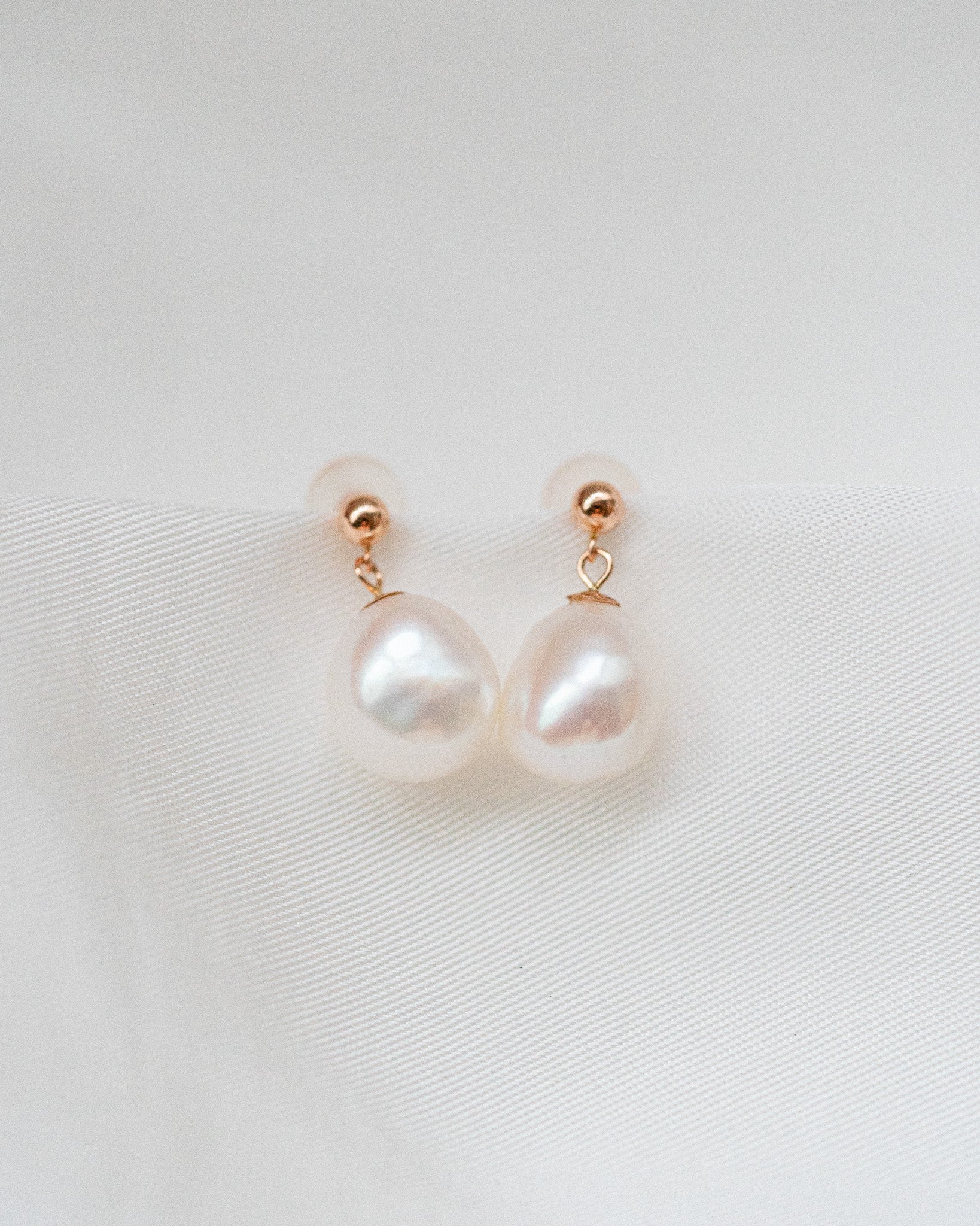 Elisse Single Drop Stud | Solid Gold