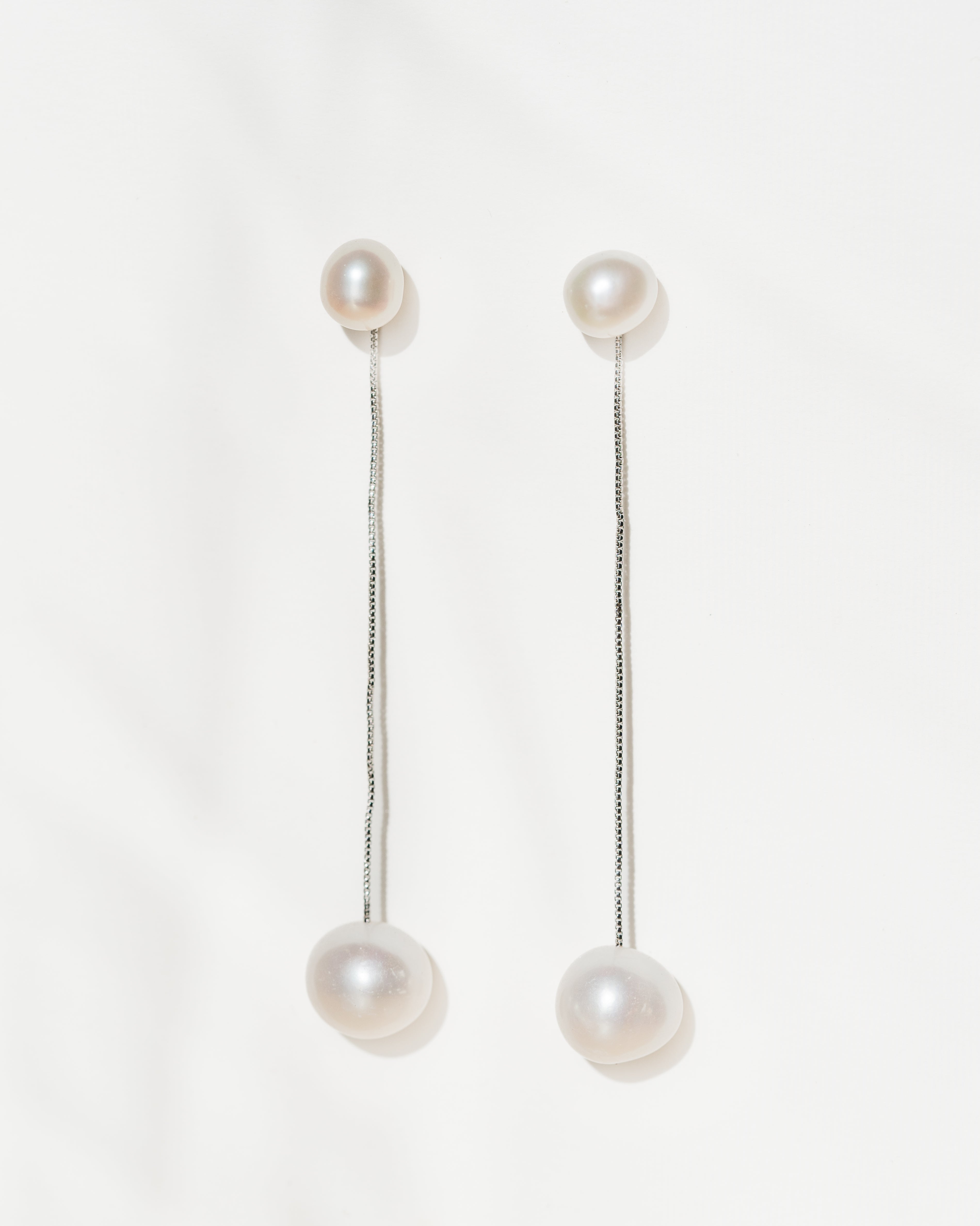 Chloe Pearl Earrings