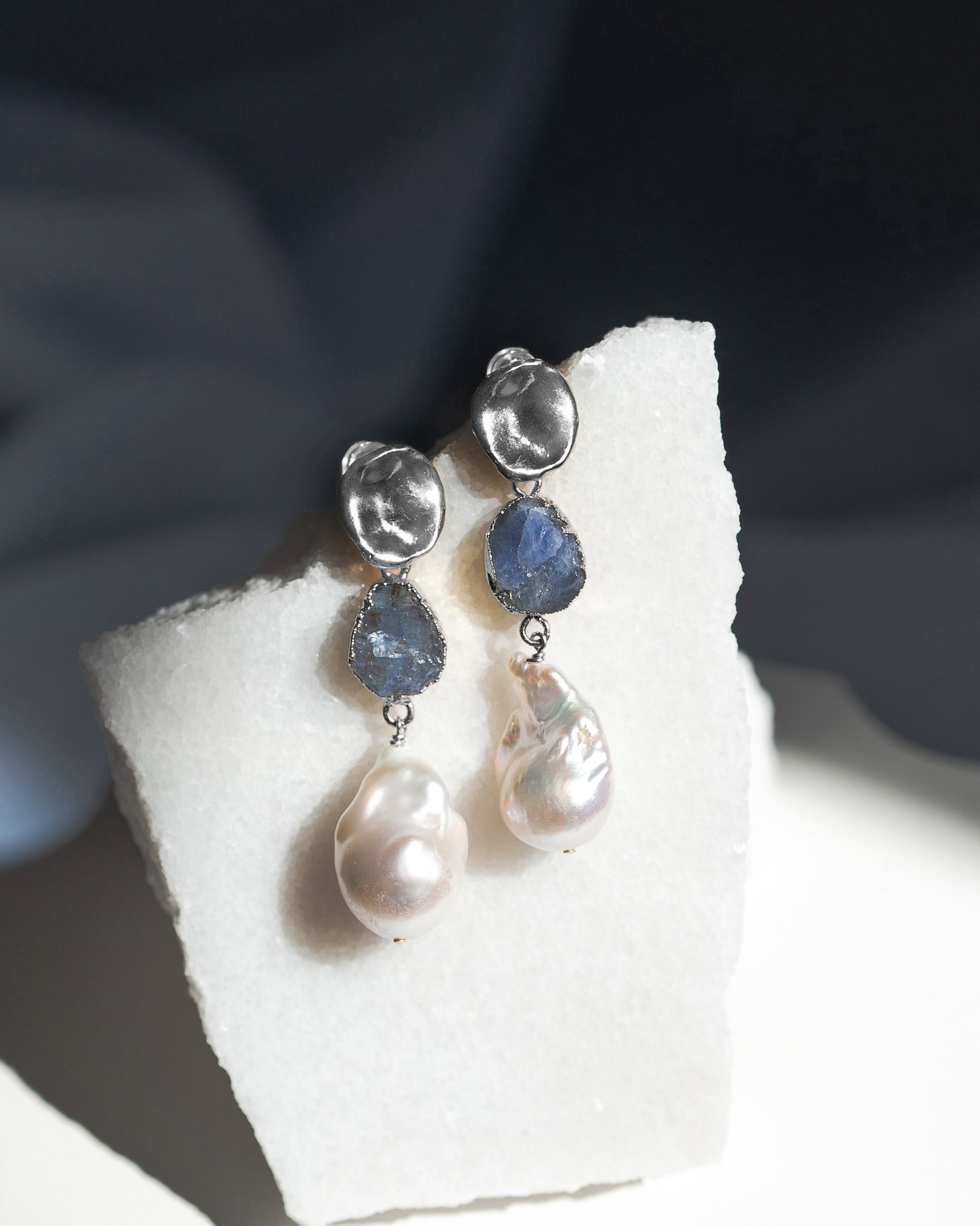 December Birthstone | Tanzanite Birthstones x Pearls Earrings