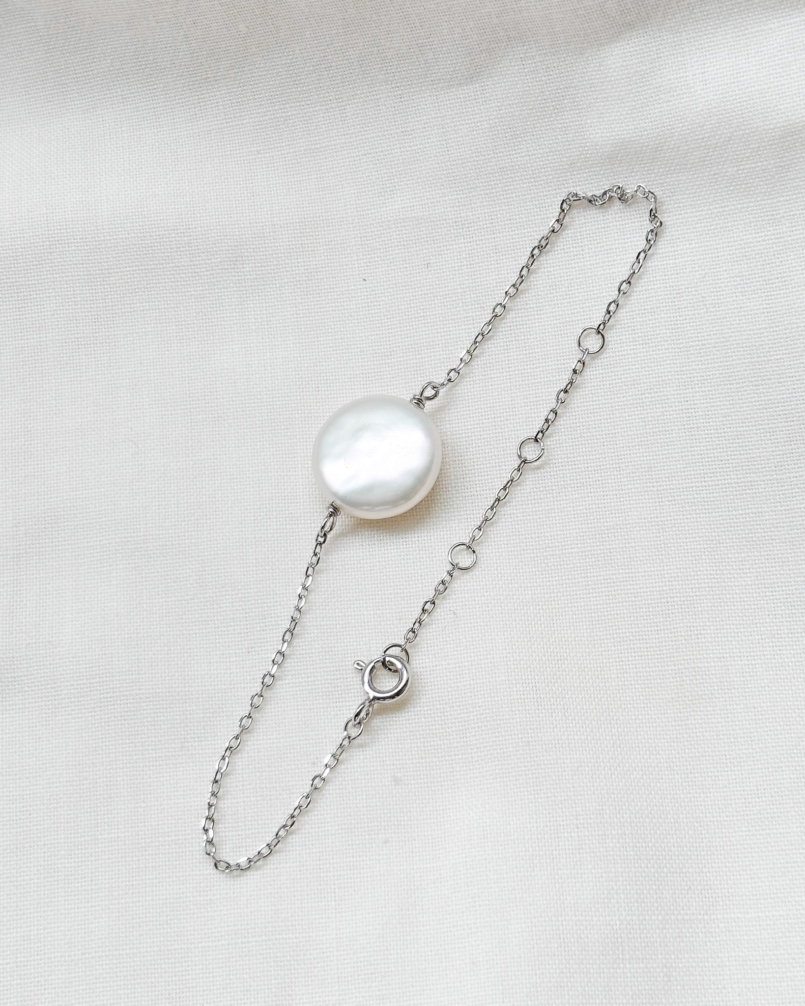 Lua Pearl Bracelet