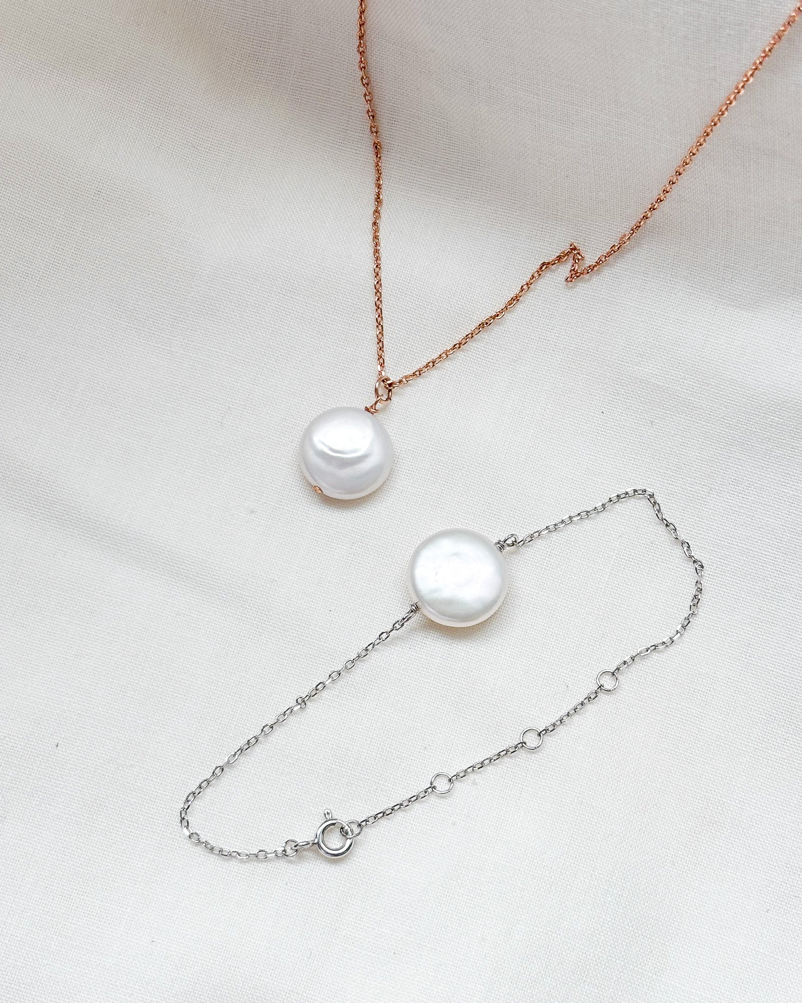 Lua Pearl Bracelet