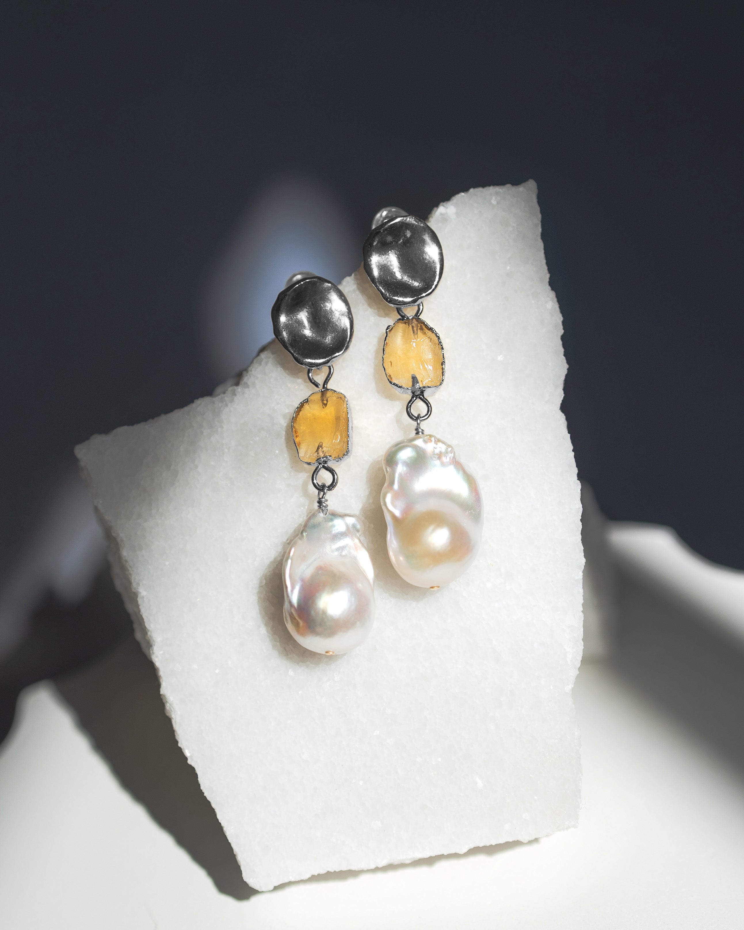 November | Citrine Birthstones x Pearls Earrings