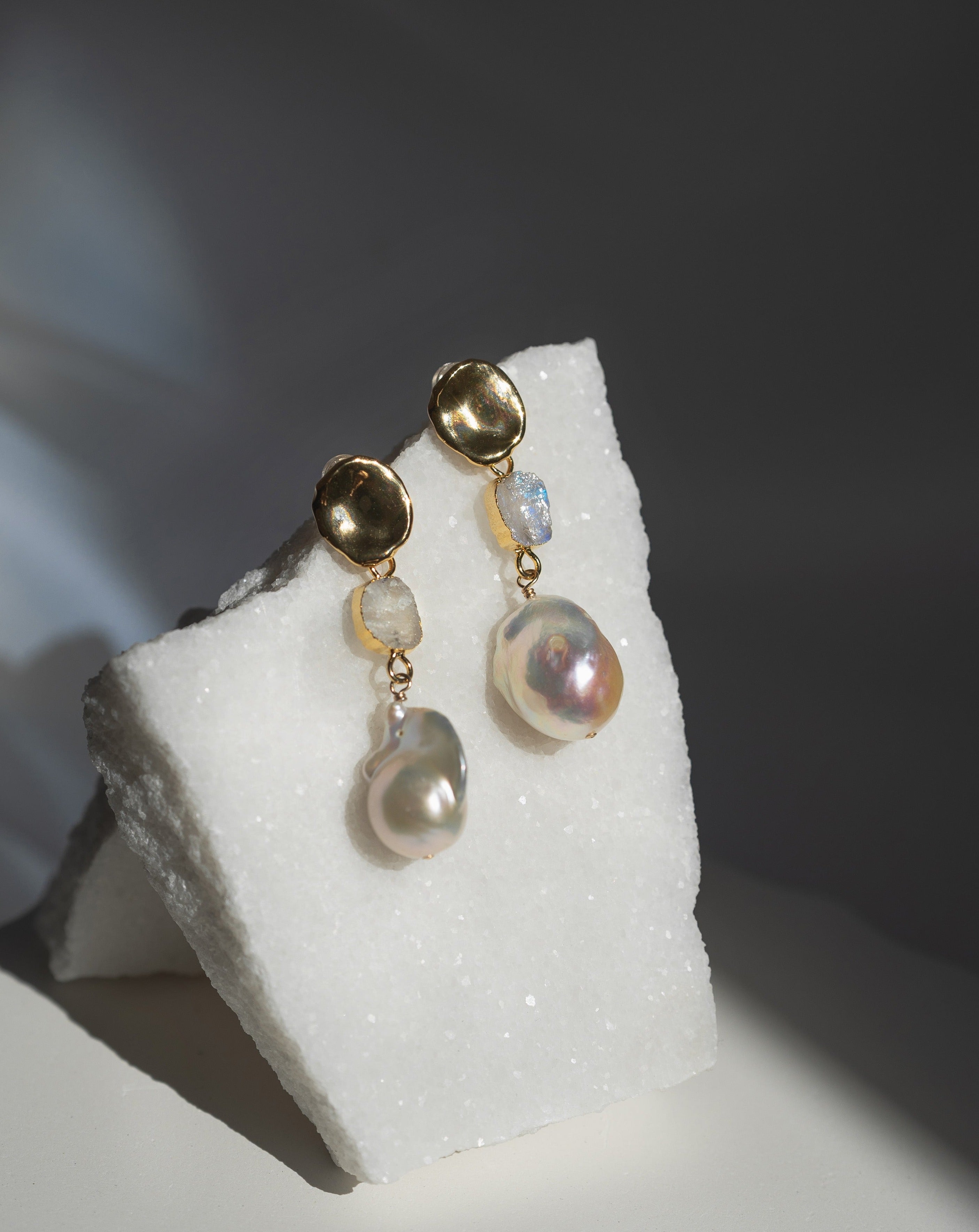 June | Moonstone Birthstones x Pearls Earrings
