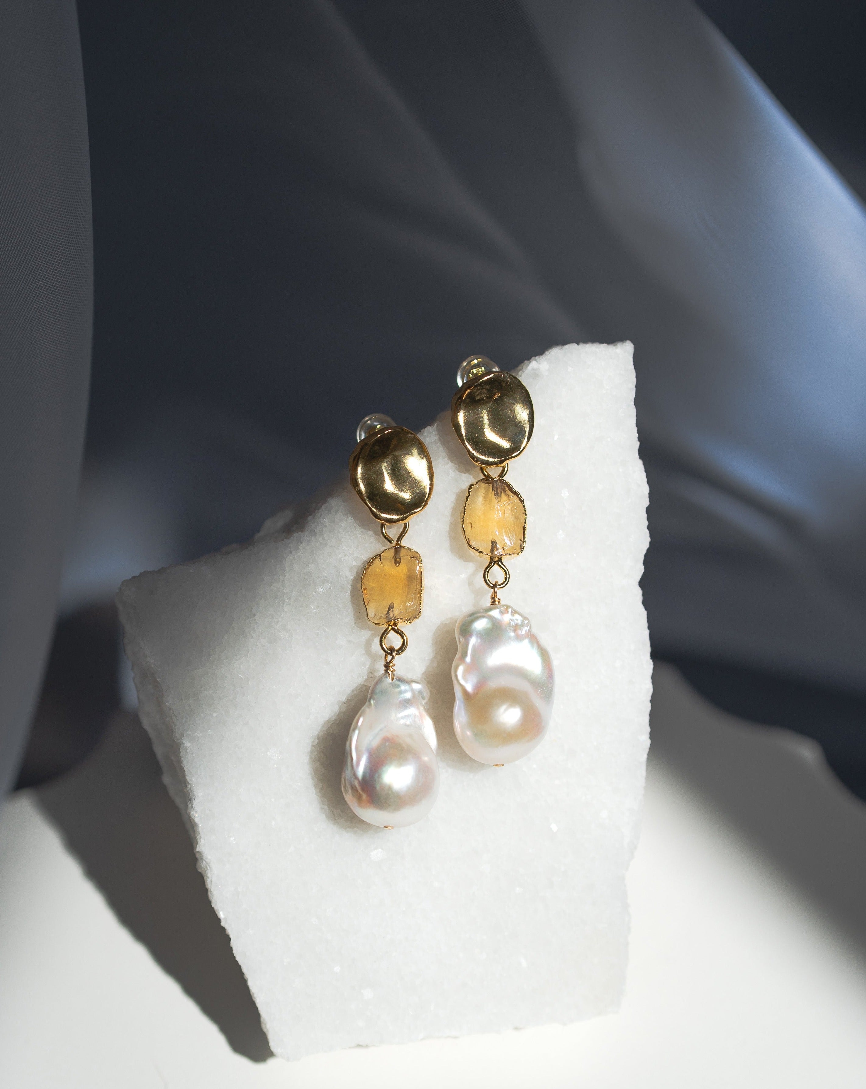 November | Citrine Birthstones x Pearls Earrings