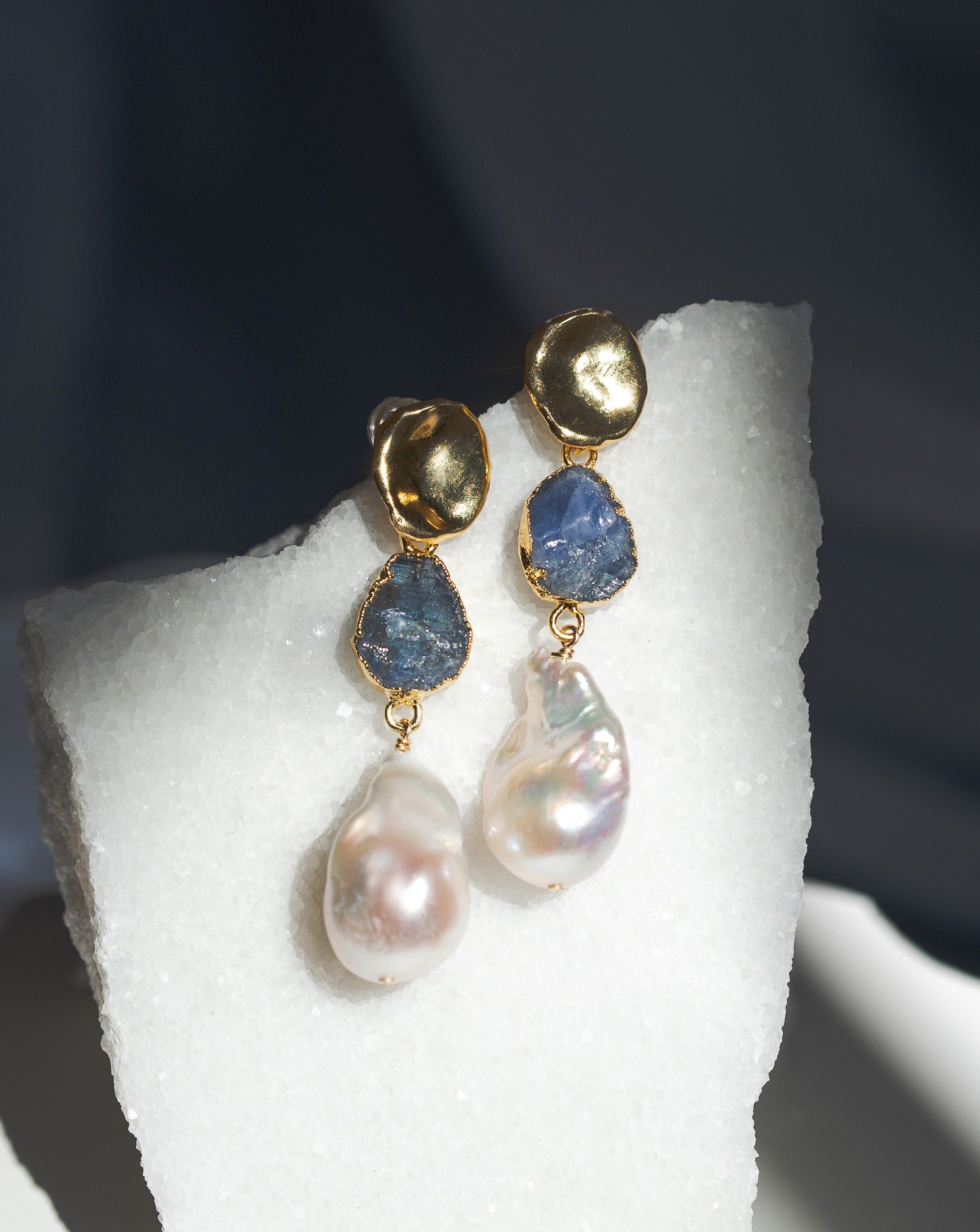 December | Tanzanite Birthstones x Pearls Earrings