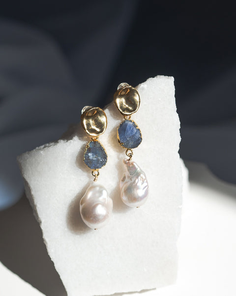 Tanzanite x Pearls Earrings | December Birthstone