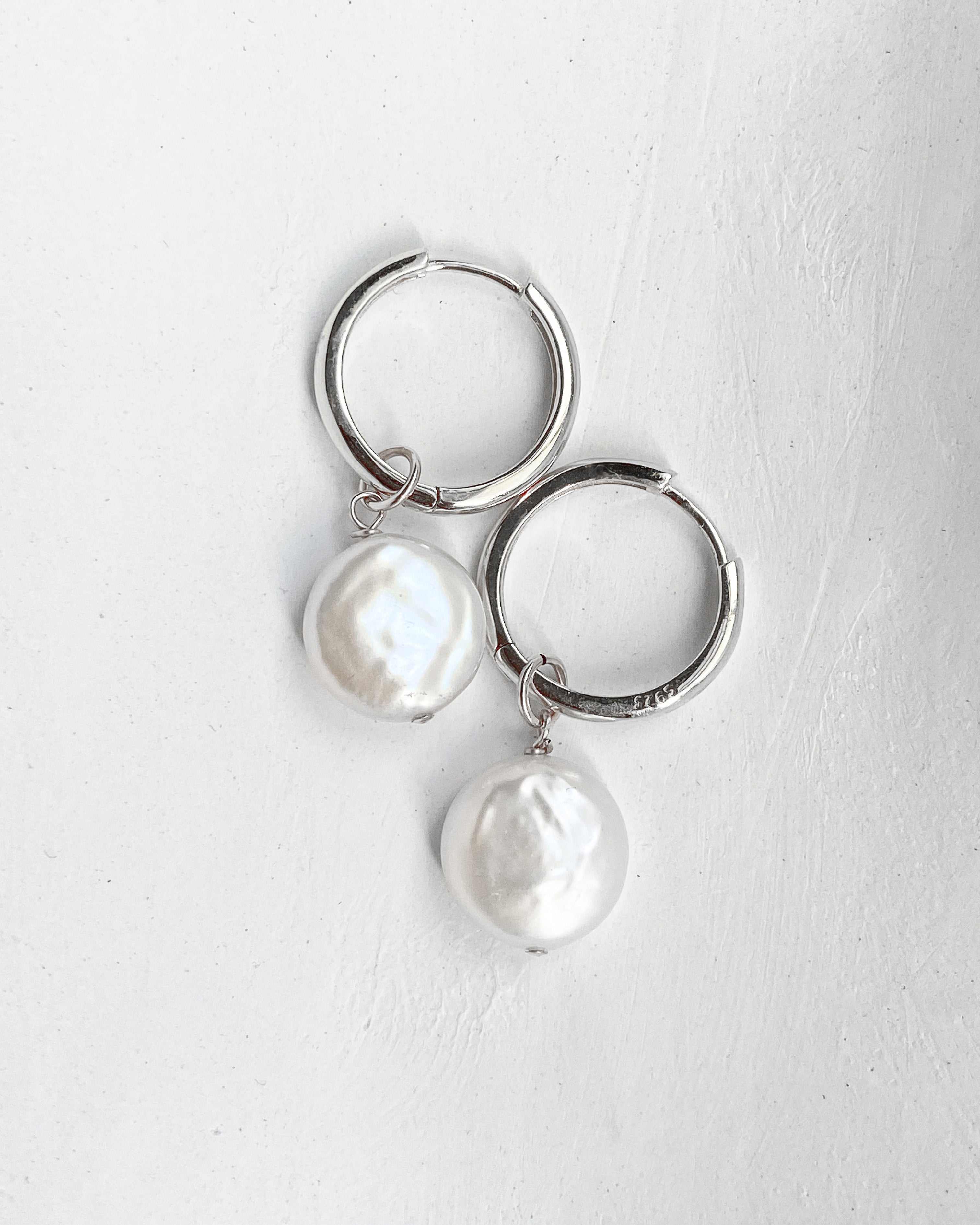 Lua Pearl Hoops