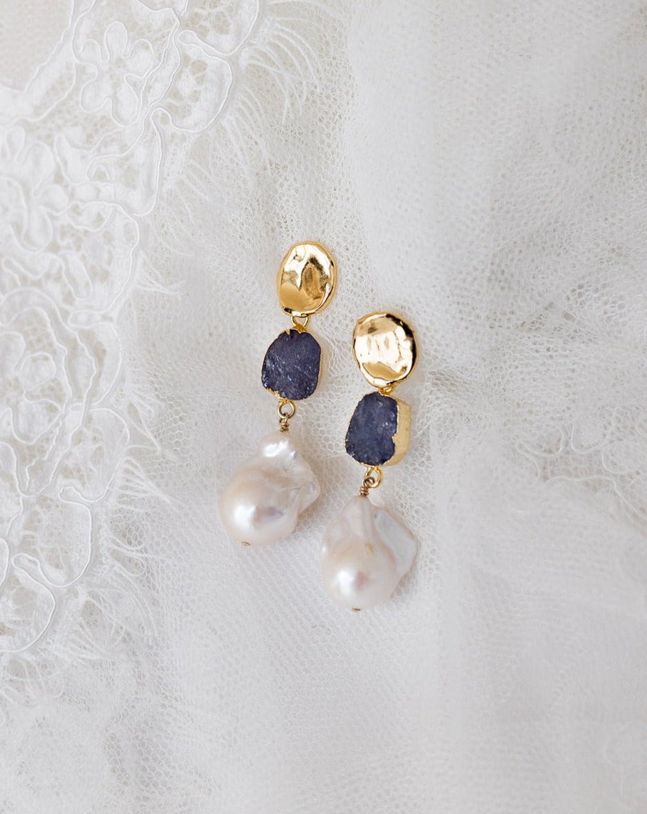 December | Tanzanite Birthstones x Pearls Earrings