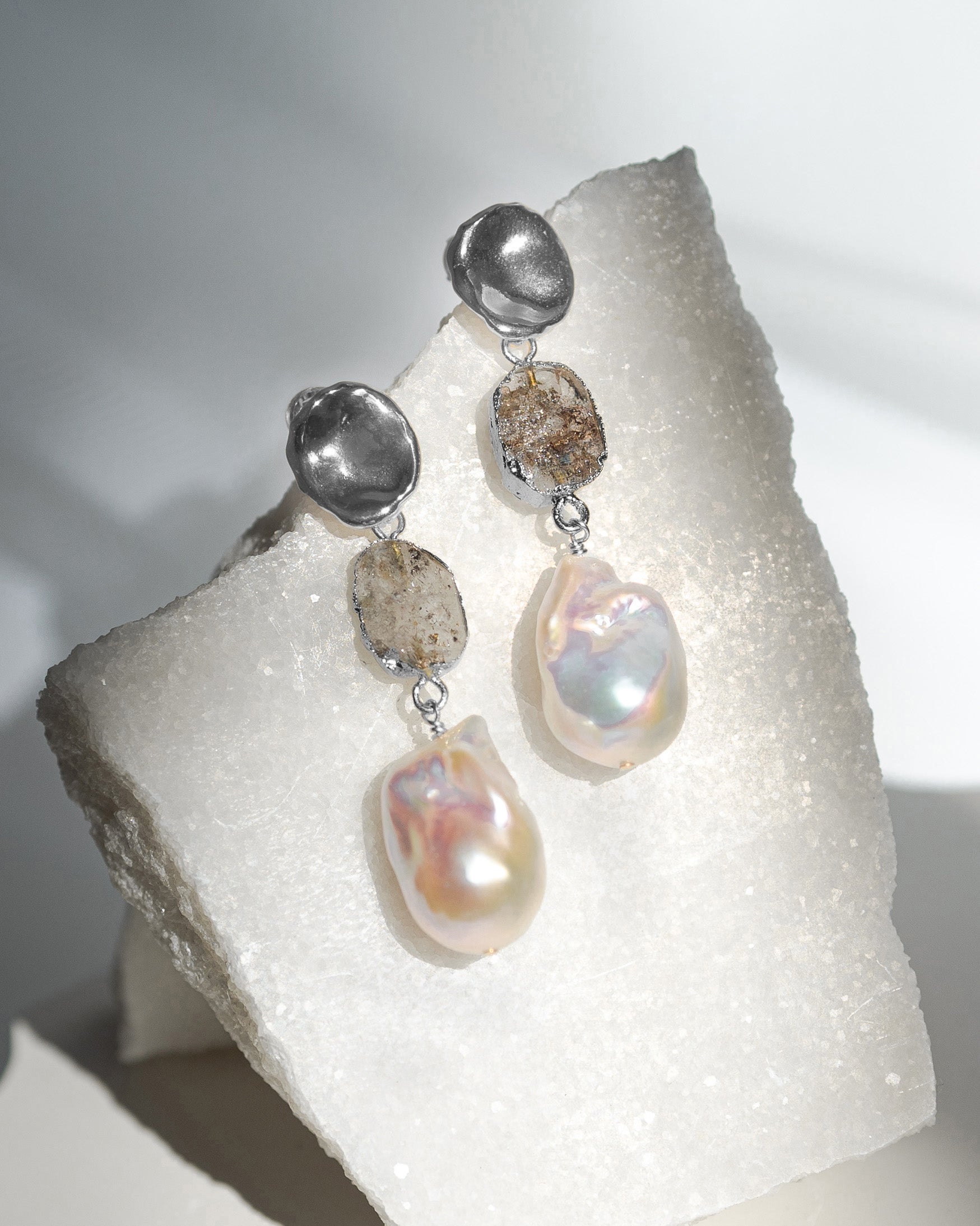 April | Herkimer Diamond Birthstones x Pearls Earrings