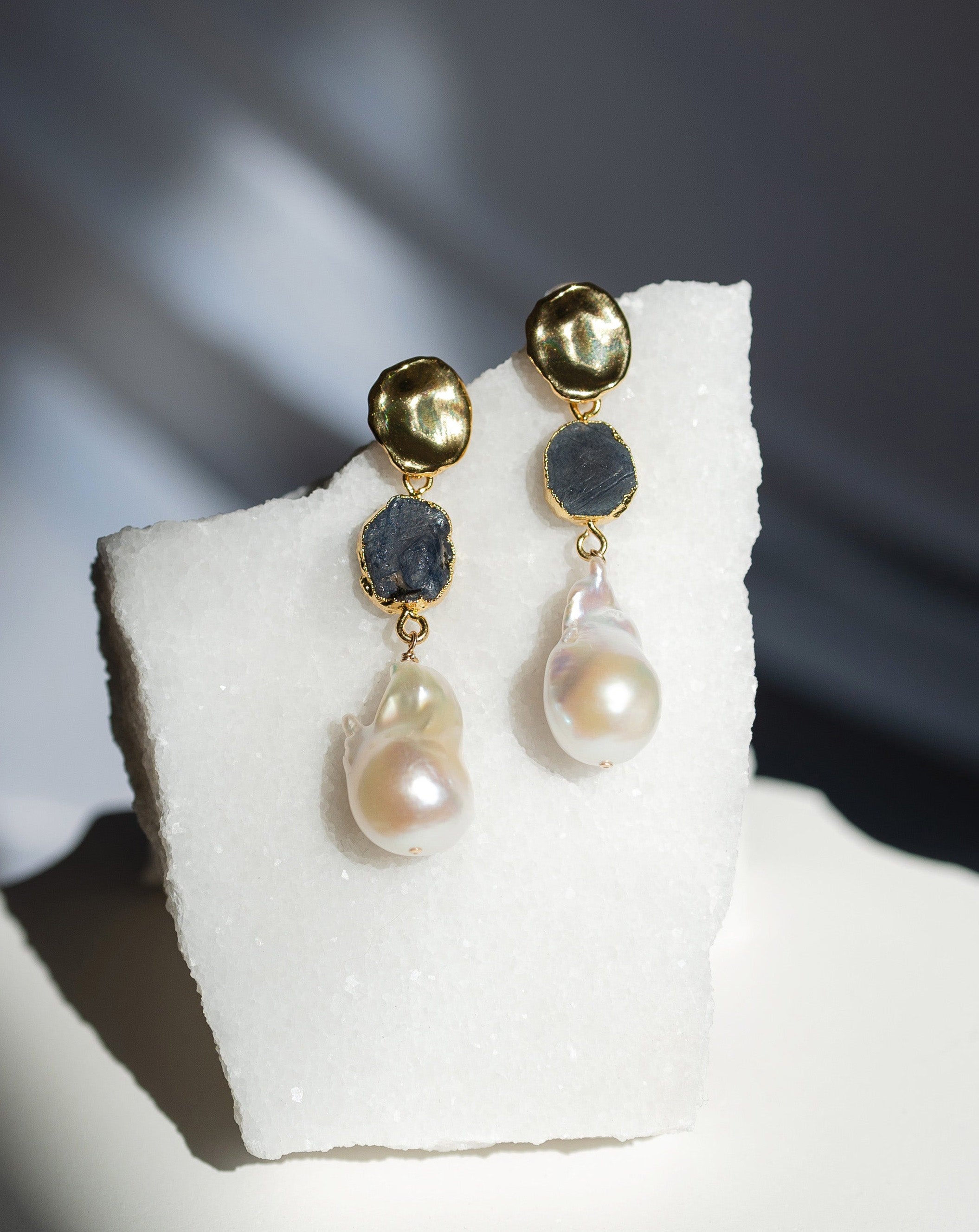 September | Sapphire Birthstones x Pearls Earrings