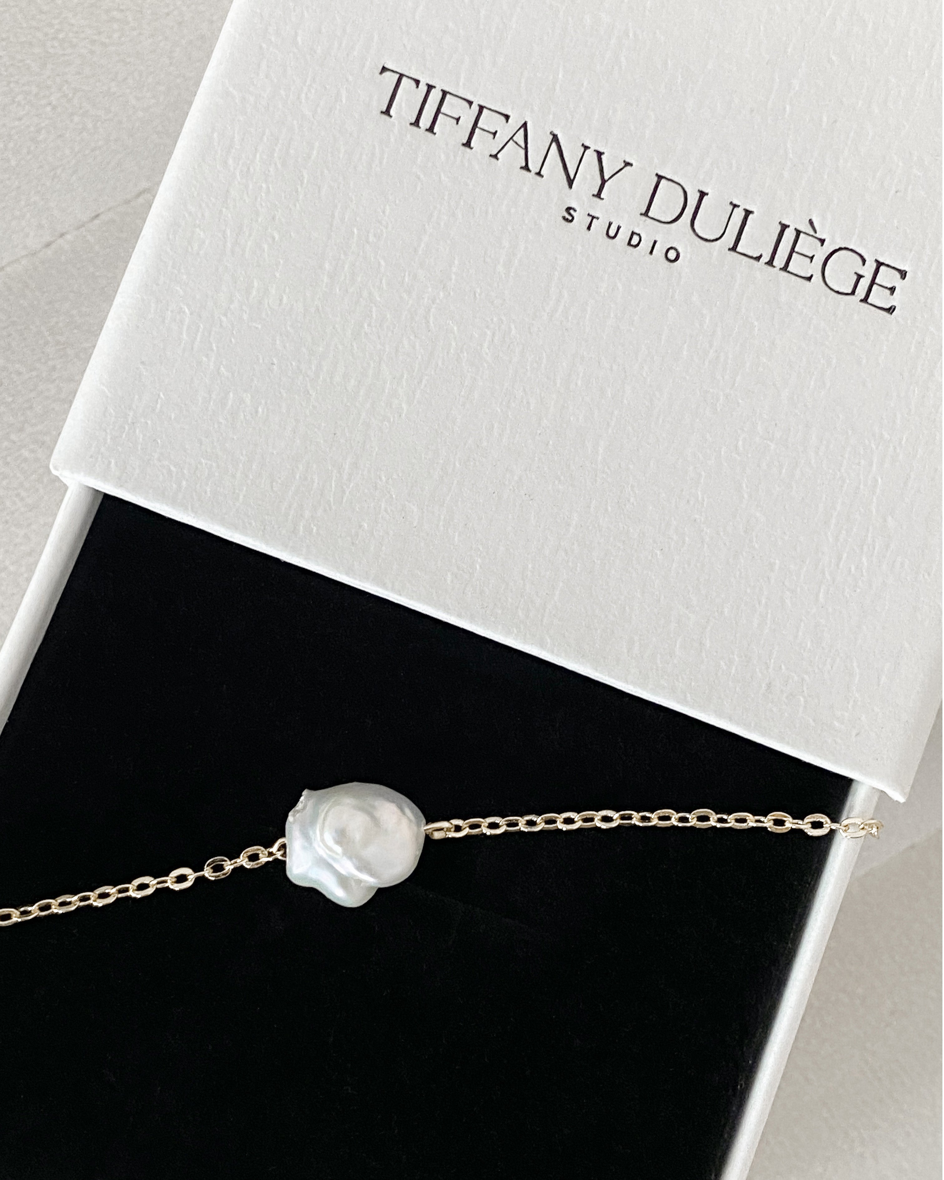 Irregular Single Pearl Bracelet