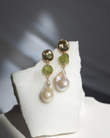 August | Peridot Birthstones x Pearls Earrings