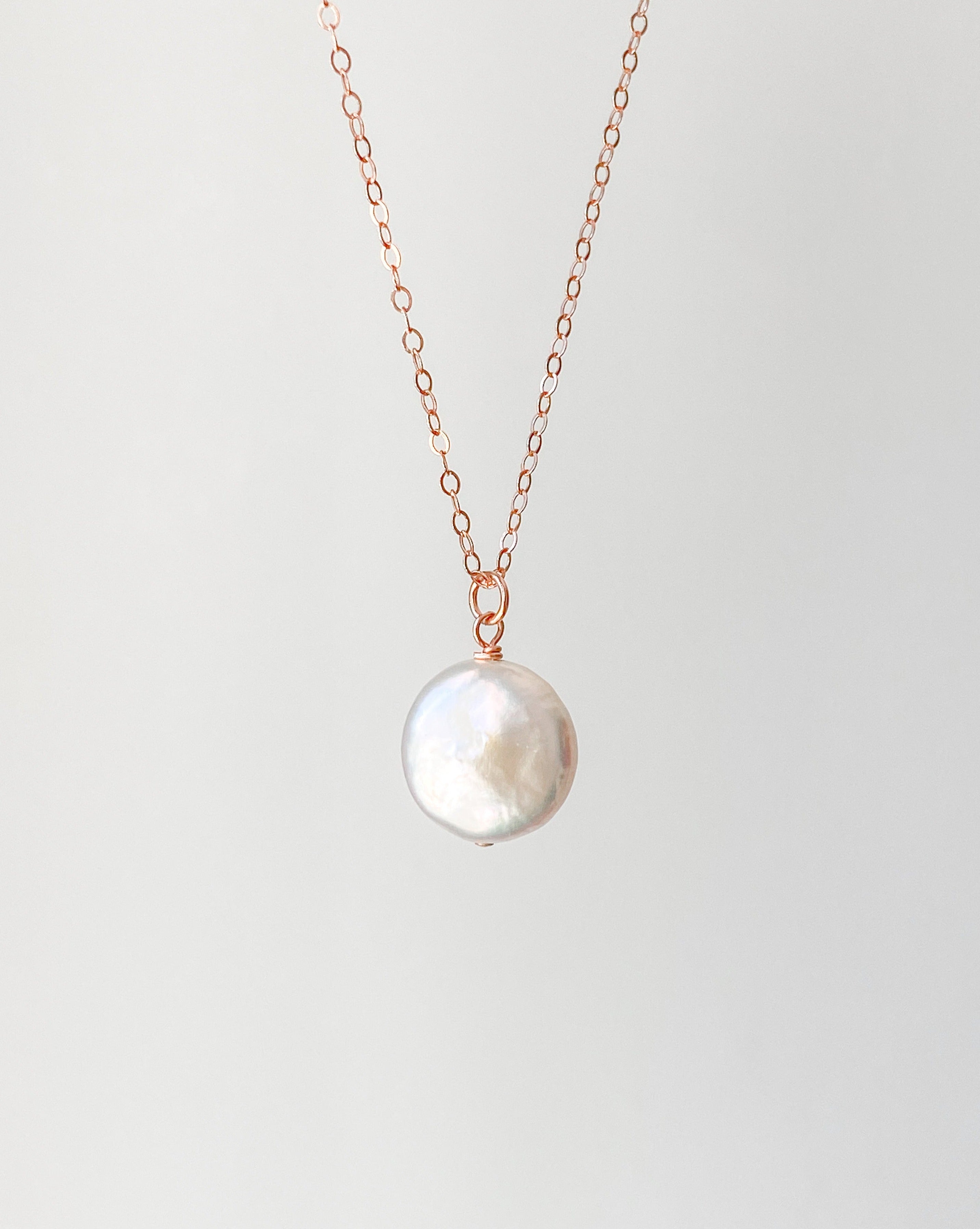 Lua Pearl Necklace