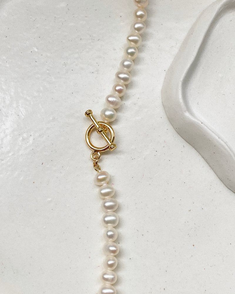 Adeline Pearl Strand Choker